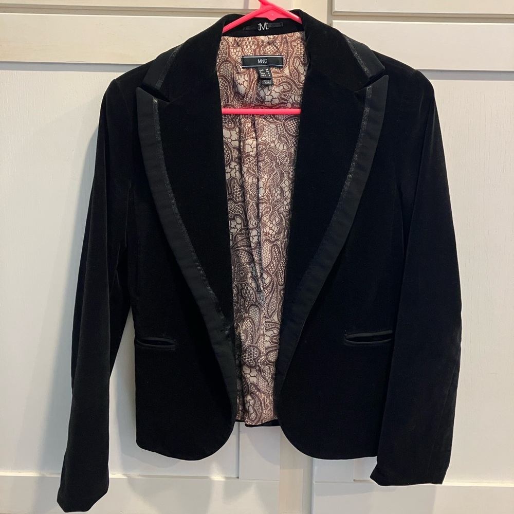 Black Velvet Blazer/Tuxedo Jacket Size US 6